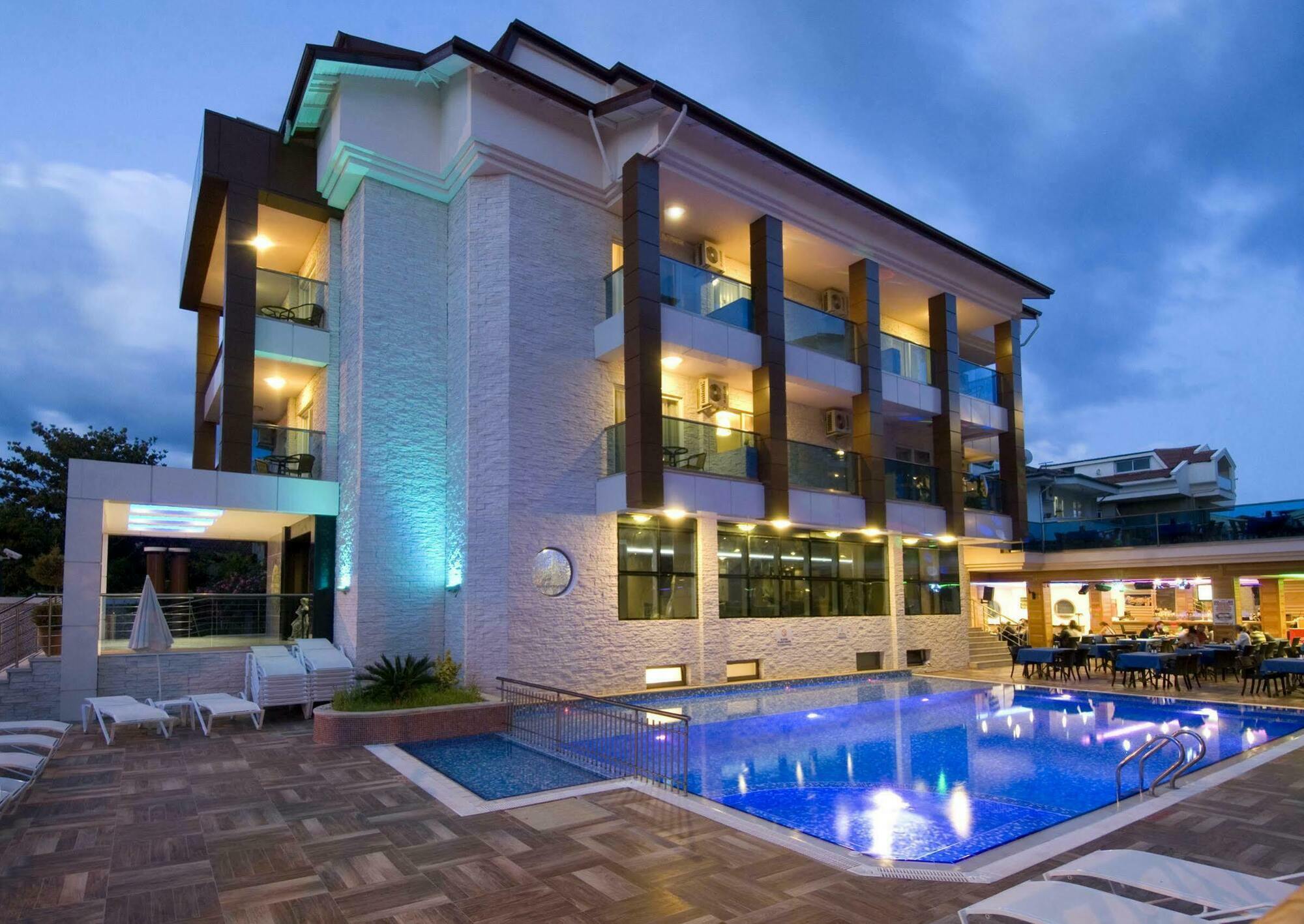 Supreme Hotel Marmaris Exterior photo